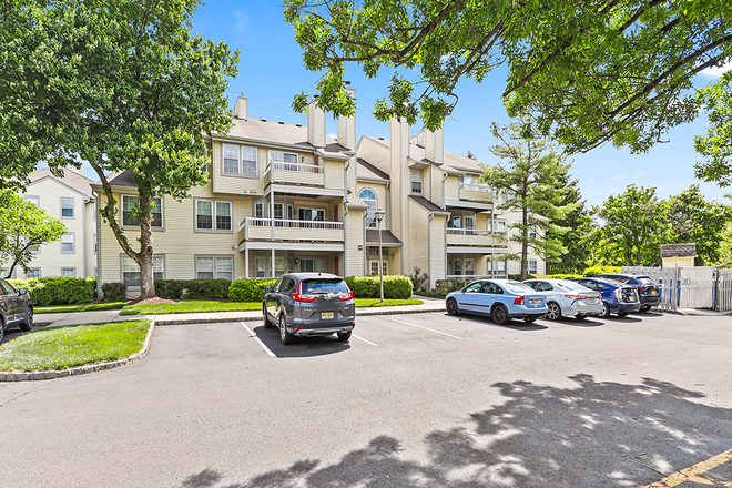 Front of the building - 2BR condo-Delamere Dr-Princeton