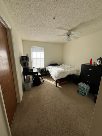 Bedroom - Lexington Crossing Apartments