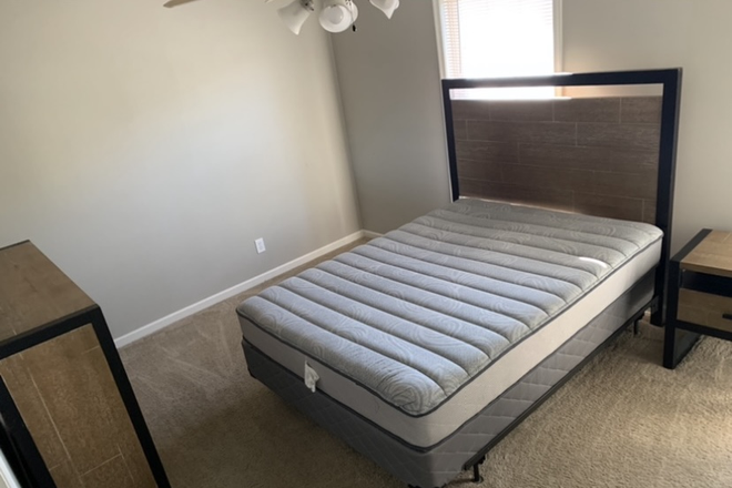 Bedroom - Seeking Reliable Female Students and Professionals.