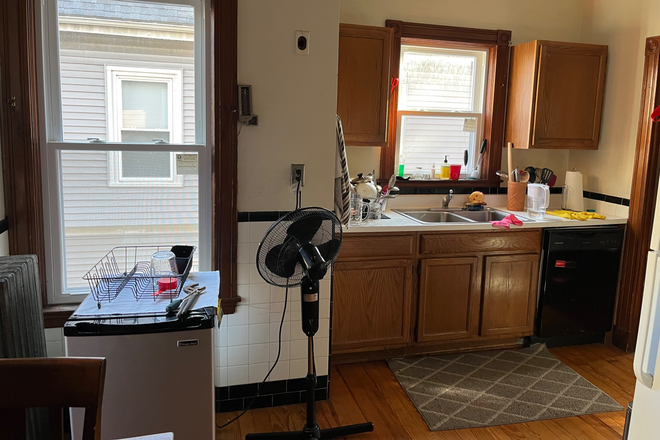 Photo - No broker fee. Large 5 Bedroom 1-1/2 bath 2nd & 3rd floors steps from Tufts Apartments