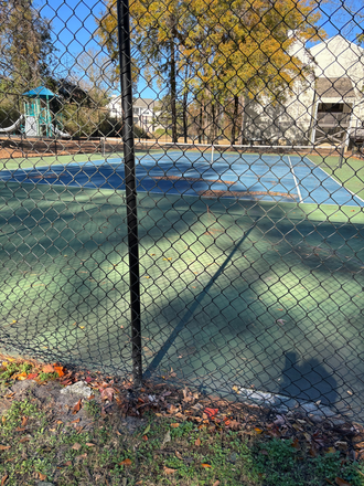 Tennis Court - The Willow Apartments