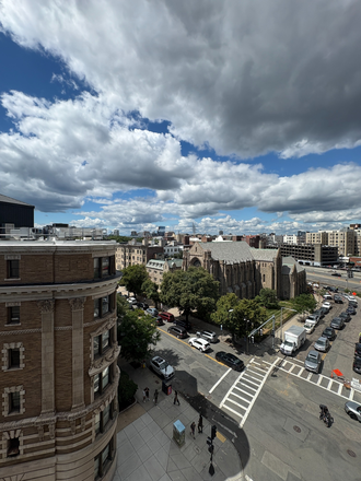 ! - No fee TWO MONTHS FREE Amazing top floor studio with great view! Dishwasher and nice kitchen! Apartments