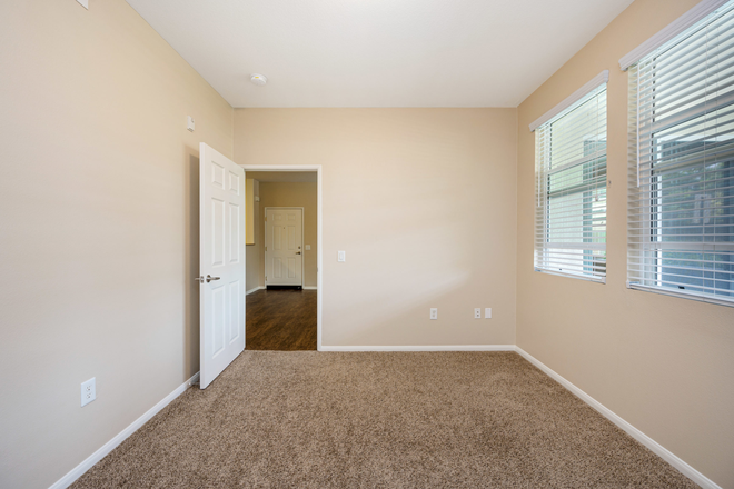 Den - Santiago Apartments