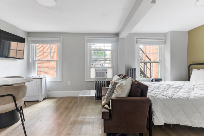 bedroom area - no broker fee, renovated, all utilities included, short walk to MGH, Suffolk University Apartments