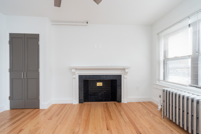 . - 2bed in a Luxury building for Jan 1st move in Apartments