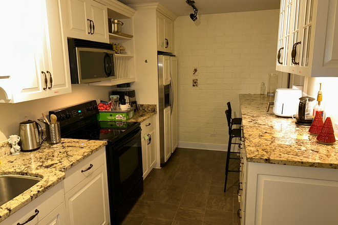 Kitchen - 2BR/1BA Garden Unit. Completely Remodeled.  Flexible Lease Term to July 25th