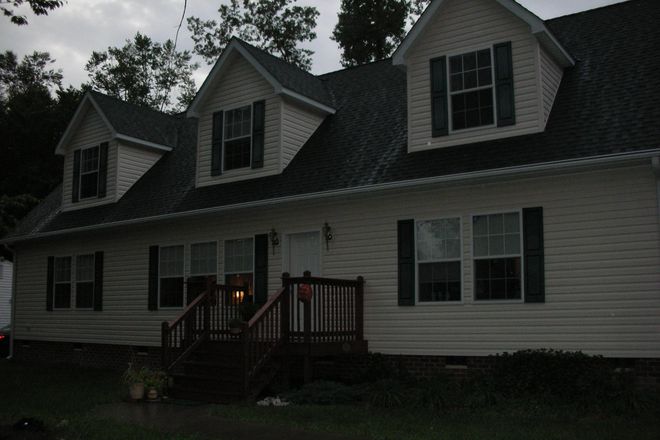 House - Great Apartment for Serious Student or Professor