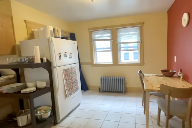Dining room - Bedroom available in 2BD/1BA apartment in Allston