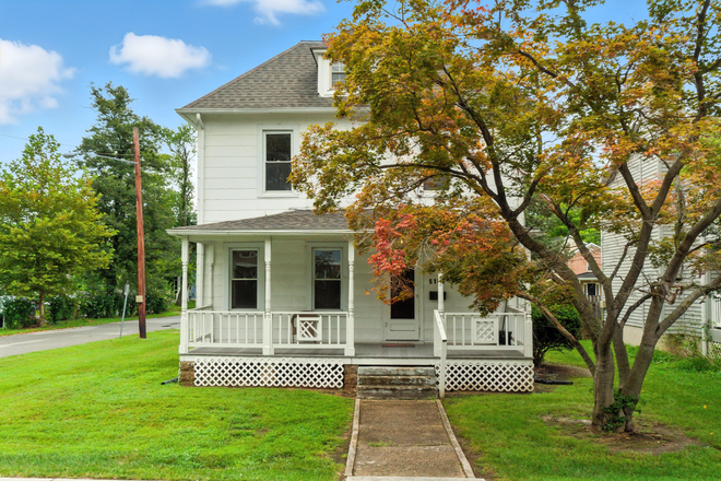 Front of house - 5100 Berwyn Road - Single Rooms [SPRING LEASE] Close to UMD Campus