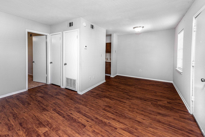 Photo - Ashwood Apartment Homes