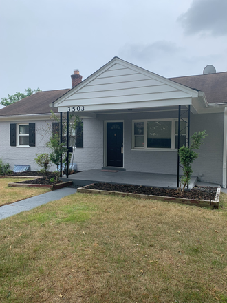 Outside Front - Single Family House Super Close to Campus