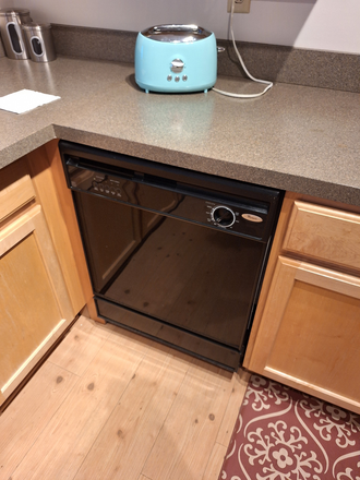 Dish washer - Symphony Center Appartments