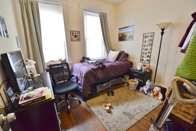 Bedroom - 2 Bedroom Apartment Split Style Available on Peterborough 9/1/2026