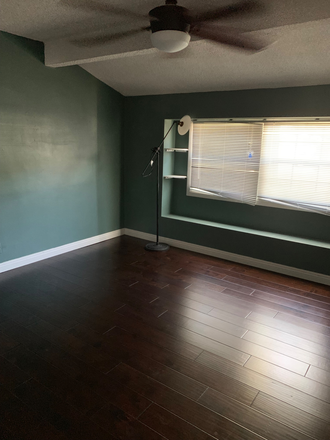 Bedroom - 1 bedroom private in a three bedroom house