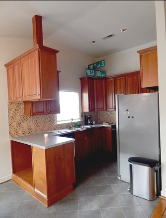 Shared Kitchen - Room with a view over Vanderbilt Campus and Downtown Apartments