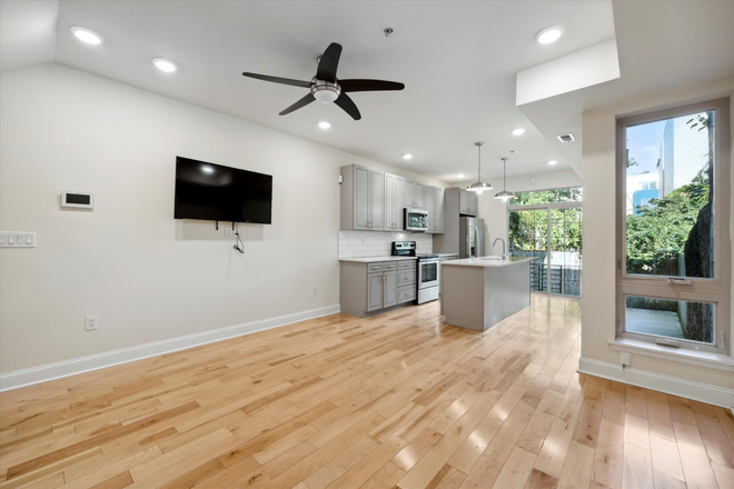 Kitchen - Luxury off-campus housing with private roofdecks, balconies and patios