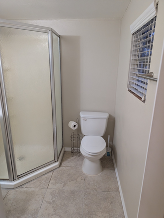 ** Private bath for available room - Room w. Private Bath! Corner Private Home on Large Lot | Minutes from UCF!
