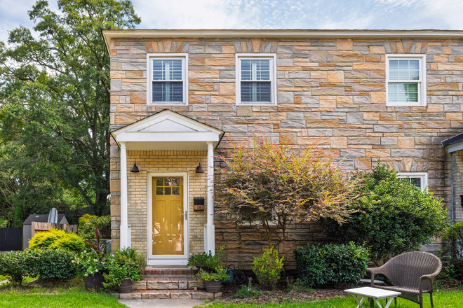 Outside - Fully Furnished 2BR in Old Windermere | Walkable Location + Private Patio