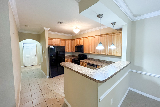 Kitchen - Campus View Apartments