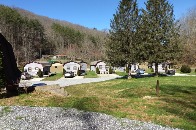 View of Property - Cullowhee Cabins and Cottages Apartments