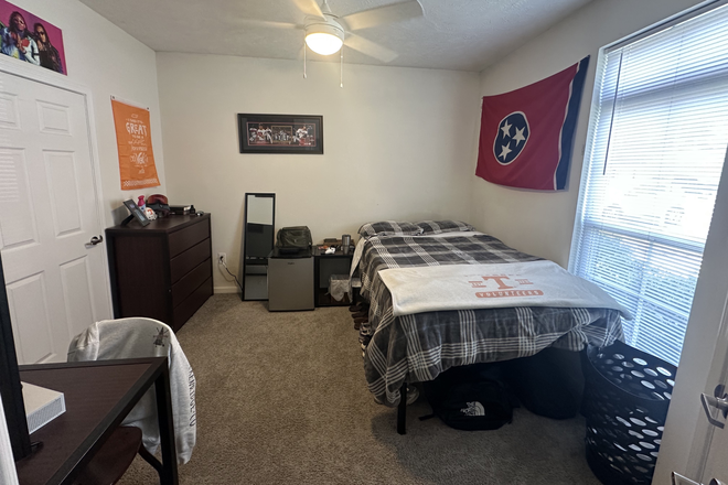 Bedroom - Quarry Trail Apartments