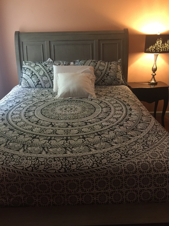Bedroom - In-law apartment, 10 miles from URI, minutes from I95, quiet and safe surrounded by nature .