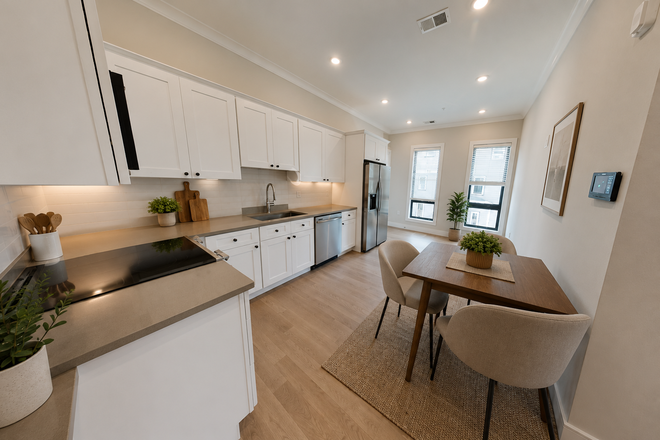 . - *HOT LISTING* Apartments