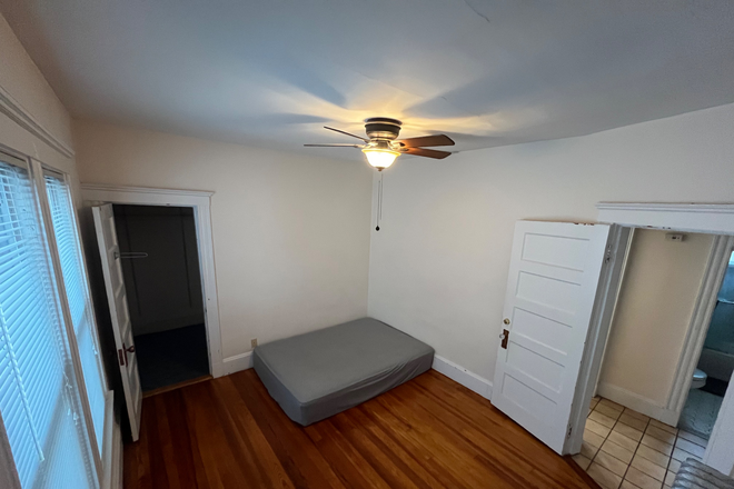 Available bedroom - One Room Available Now in Somerville/Medford Apartments