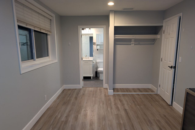 Bedroom - Remodeled bedroom + private bath, utilities/amenities included in cost, dog friendly!