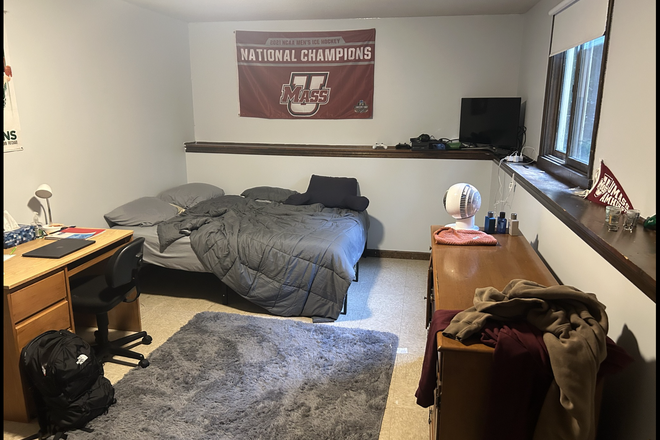 Bedroom - 115 Grantwood Drive, Amherst MA House