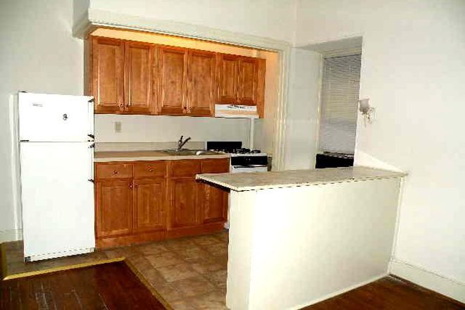 Kitchen - Apartment next to Drexel U Tennis Courts-110 North 34th Street