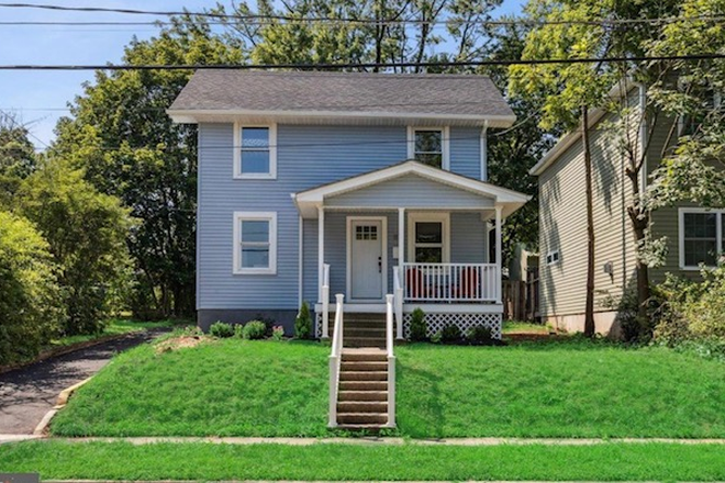 Street view - Furnished 3BR home-Columbia Ave-Hopewell Borough