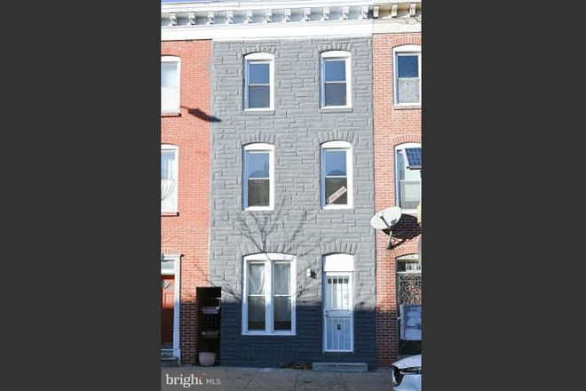 Outside Streeview - Butchers Hill Modern Townhouse Rooms