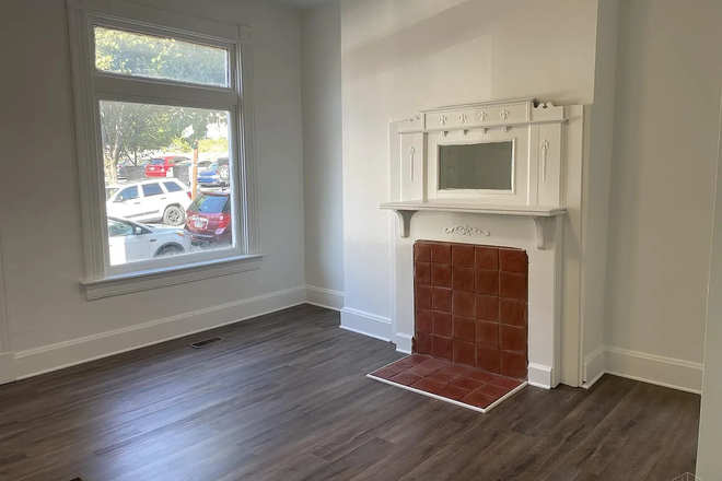 Part of First Floor Room - Need 1 Roommate for a Newly Renovated 4 Bedroom House (8 Minute Walk to Campus!)