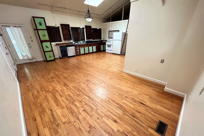 2 - Summer Sublet: 1855 23rd St House