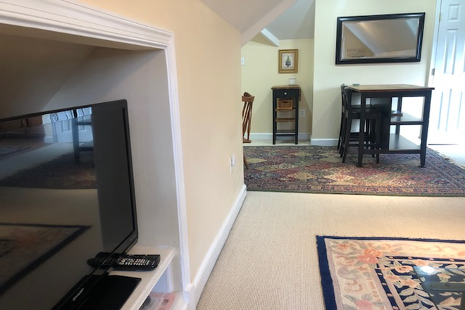 Clean bright room - $1,350 /suite for rent; great location close to DC! (Bethesda, AU,GU, NIH) Apartments