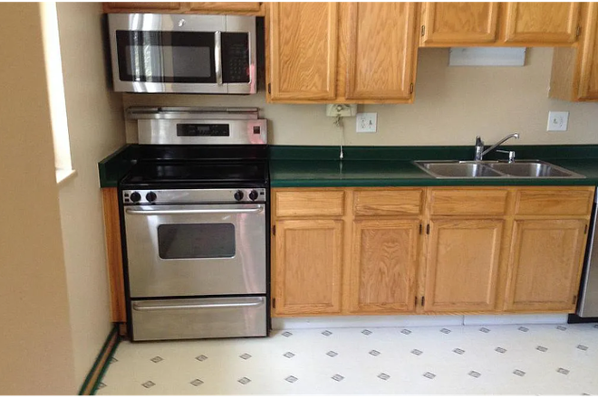 Kitchen - Room for rent in Park East neighborhood - $800/month + utilities Duplex