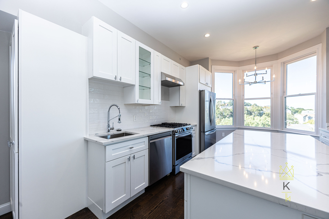 kitchen - Luxury 2 Bed | 2 Bath Apartments