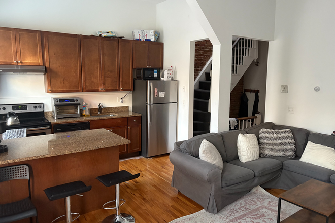 Kitchen - (Next to Brigham Circle Stop) 14 Wigglesworth St One Bedroom Sublet Apartments
