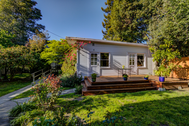 Front Porch - Summer Sublease Double or Single