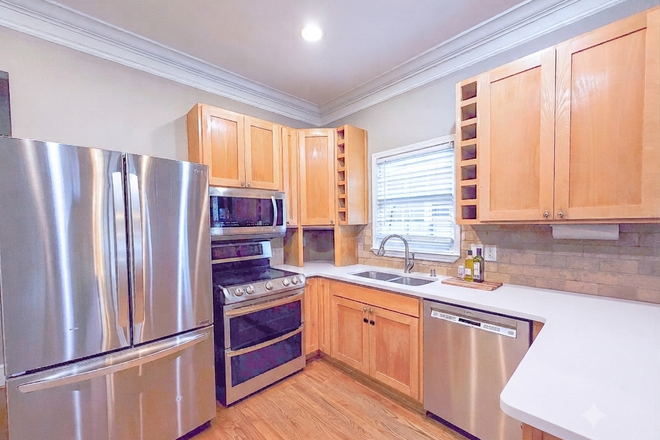 kitchen - Detached 4BR Reynoldstown Bungalow | Fenced Yard, Parking, BeltLine & MARTA House