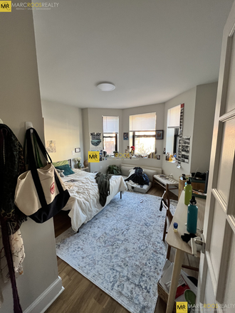 x - 2 Bed on Beacon St Kenmore Mins to BU South Apartments