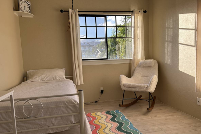 Bedroom - 3 Minutes Away from UH West Oahu Campus House