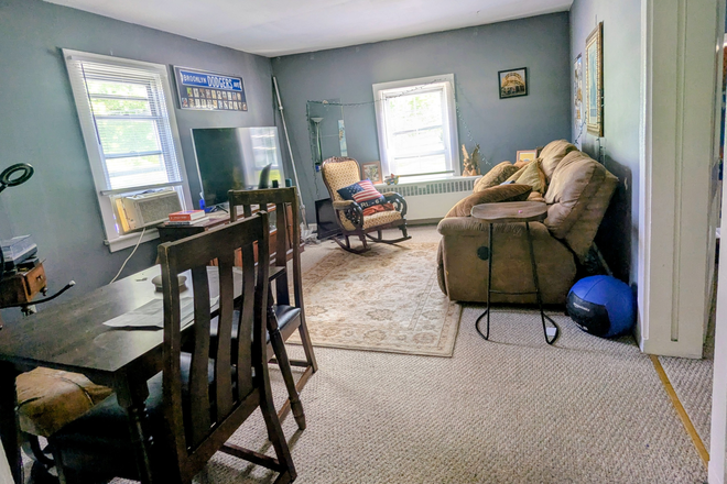 Living / Dining Room - Sunny, Modest, Well Kept 2 Bedroom / 1 Bath Apt - 10 mins North of Princeton