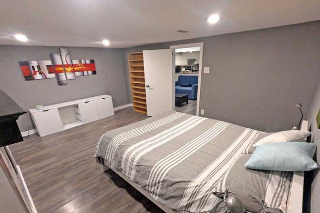 Furnished 2 Bedroom basement : $2,530 per month - 2 Bedroom Basement suite for rent in Rosemount Avenue House