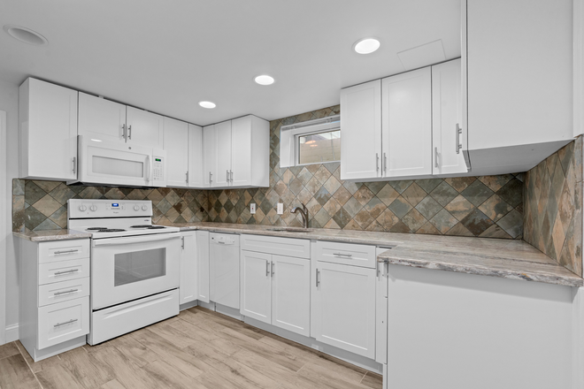 Kitchen - Beautiful Large Studio in Bethesda Apartments
