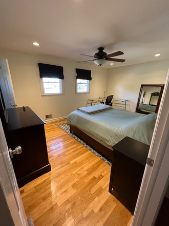 Bedroom - Furnished room w/private bath in shared house-Princeton Hightstown Rd-Princeton Junction