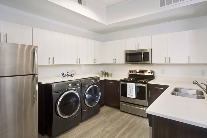 Kitchen and Washer/Dryer - Lux 13 Apartments, Single Bed + Bath in 4 Bedroom Unit, Summer 2026 Subleasing