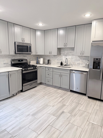 Kitchen - Franklin Manor Condominiums