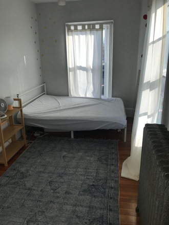 Bedroom - No Broker’s Fee!  Large 10 Bedroom House Close to Campus